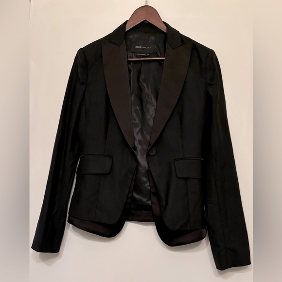 BCBGMaxAzria Jackets & Blazers - Gorgeous BCBG MAXAZRIA blazer, with lining.